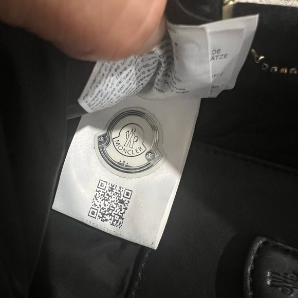 MONCLER BACKPACK WITH DETACHABLE STRAPS✨ - Picture 14 of 17